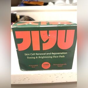 JiYu Toning Pads -Korean Skincare- 100 Count
$40 on sale on AMAZON-$25 from me!!